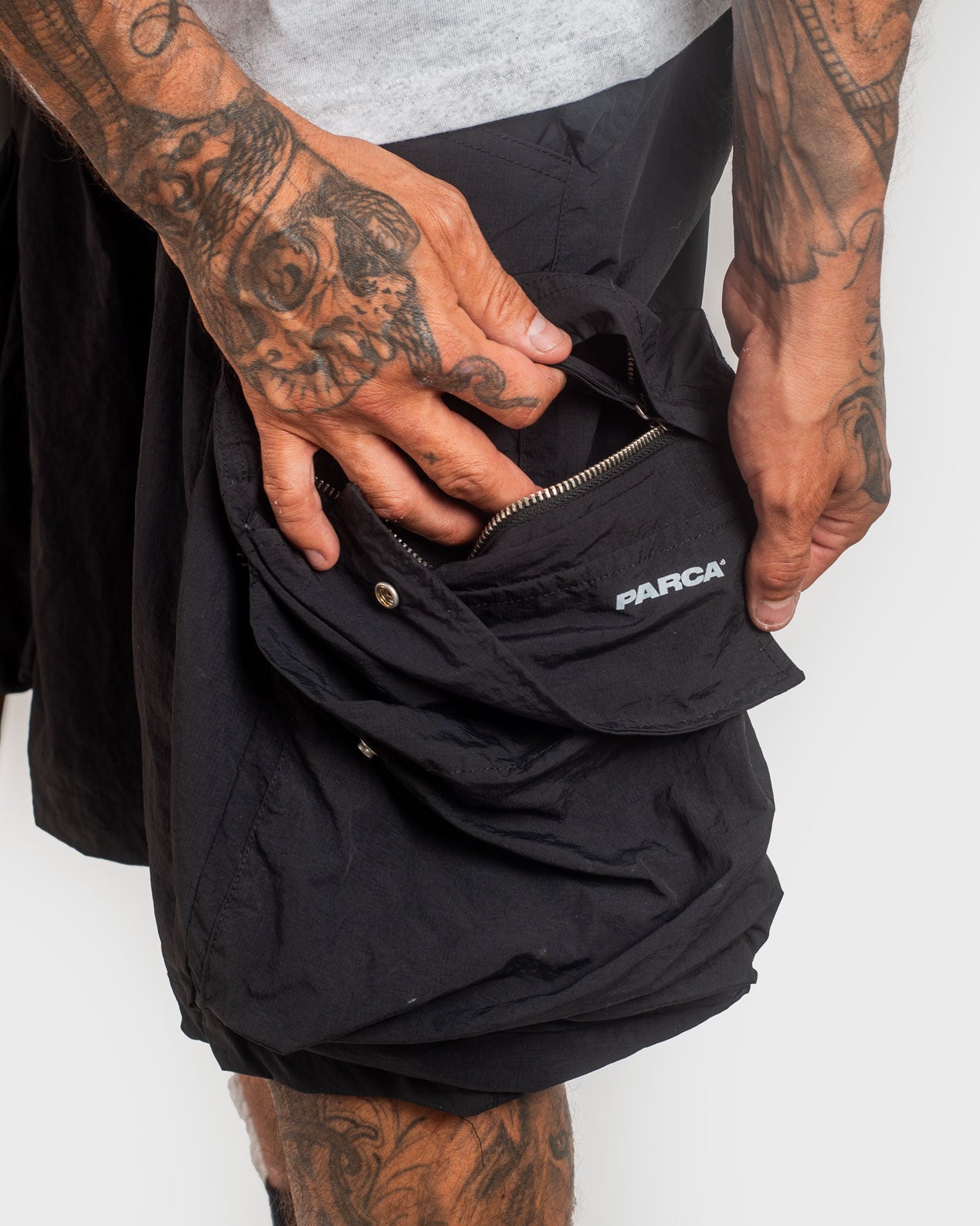 Hakobu - Quick-dry Cargo Short - Black